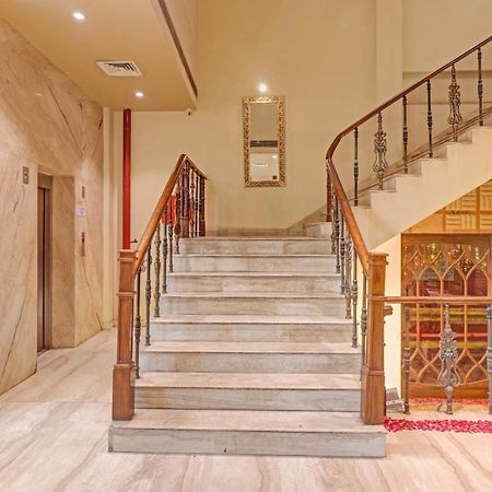 Oyo Townhouse 934 L'Elegant Hotel & Banquetby Ace Manor Ghaziabad Buitenkant foto
