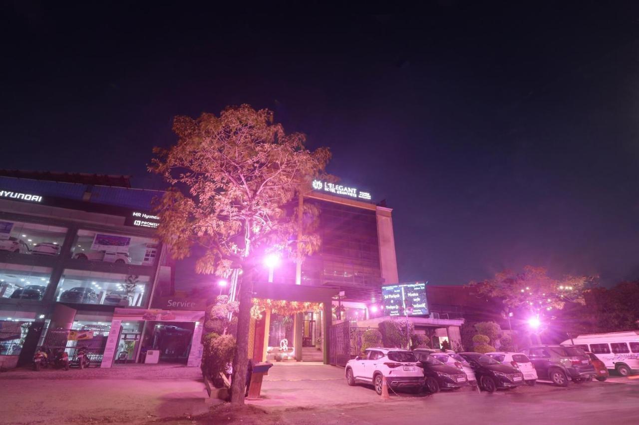 Oyo Townhouse 934 L'Elegant Hotel & Banquetby Ace Manor Ghaziabad Buitenkant foto