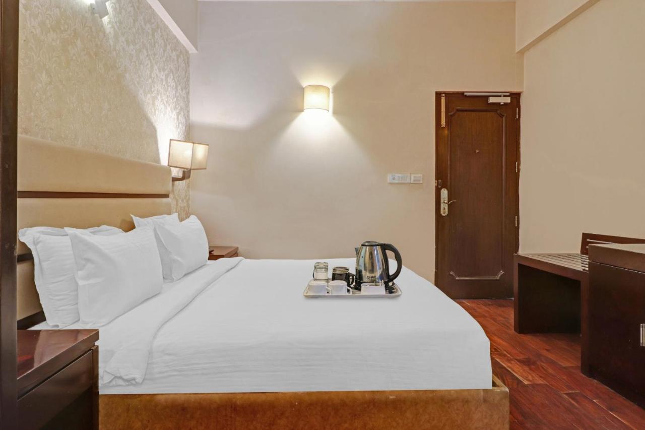 Oyo Townhouse 934 L'Elegant Hotel & Banquetby Ace Manor Ghaziabad Buitenkant foto