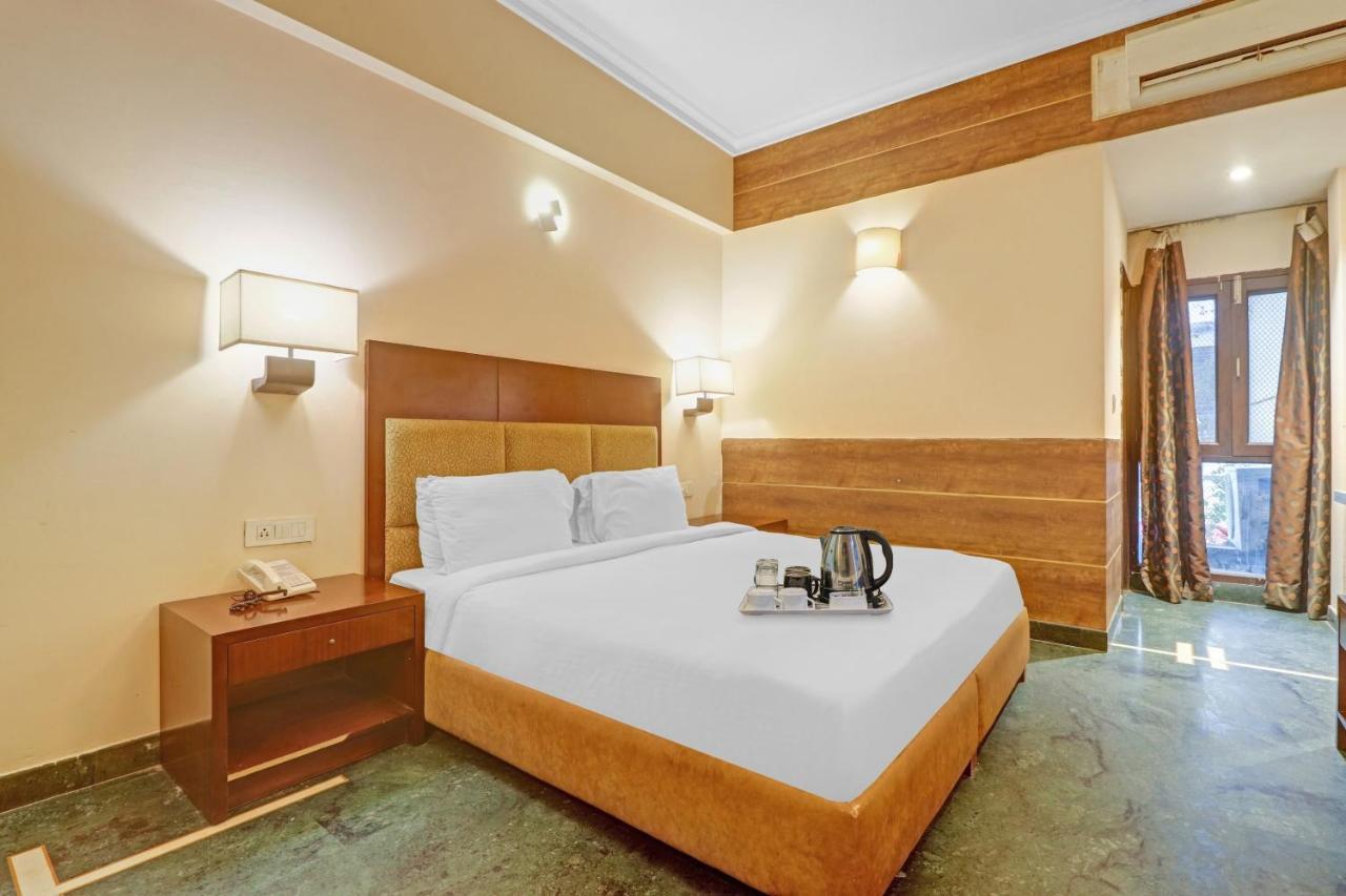 Oyo Townhouse 934 L'Elegant Hotel & Banquetby Ace Manor Ghaziabad Buitenkant foto
