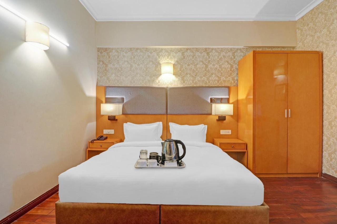 Oyo Townhouse 934 L'Elegant Hotel & Banquetby Ace Manor Ghaziabad Buitenkant foto
